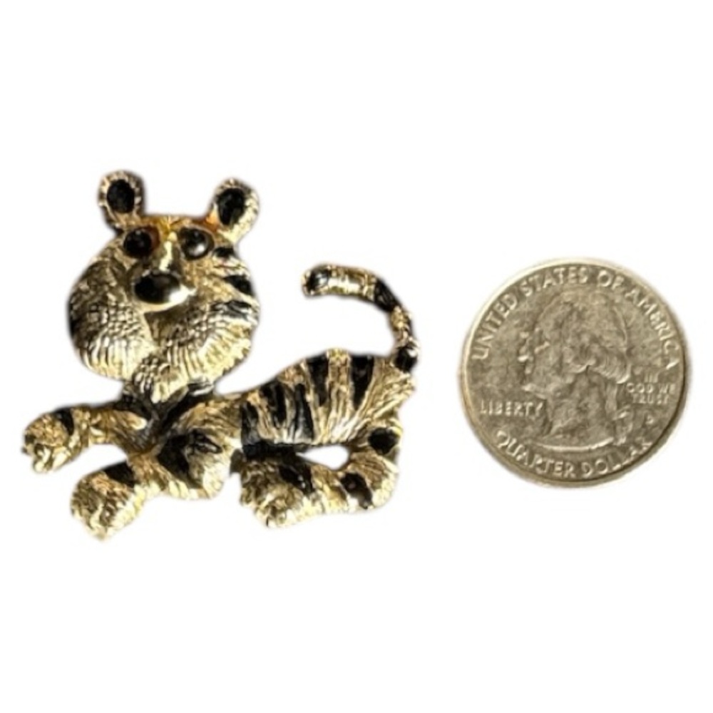 Lot of 4 Pin Brooches -Hat w/ Bow, American Angel, Tiger Cat & Cat Teasing Bird - Picture 11 of 16